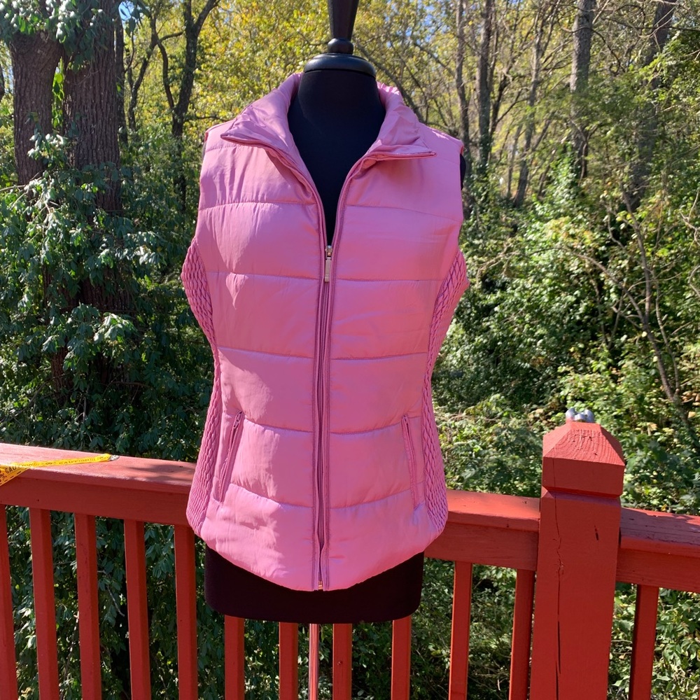 5 for $30.  Liz Claiborne Dusty Rose Puffer Vest - Picture 10 of 14